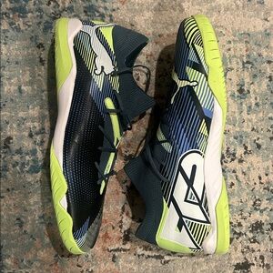 Men’s Puma indoor Soccer Cleats